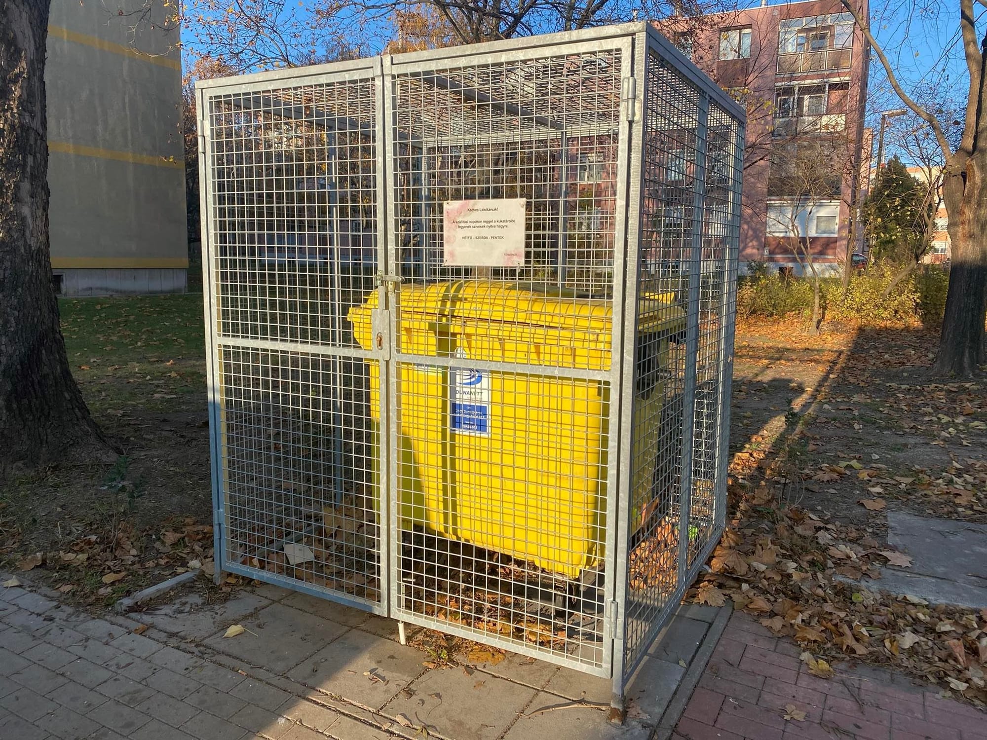 KUKATÁROLÓ KIHELYEZÉS