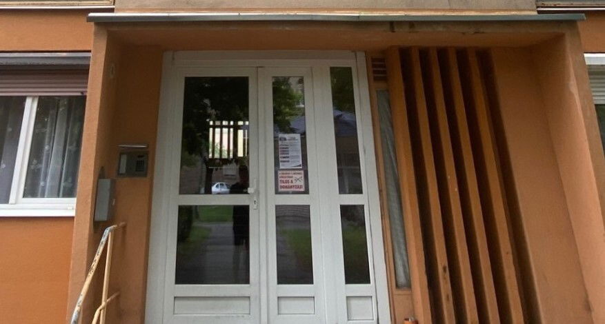 4 DB BEJÁRATI NYÍLÁSZÁRÓ CSERE