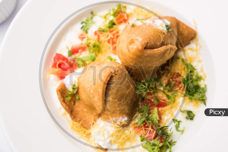 DHAHI SAMOSA