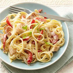 Chicken and Sweet Peppers Linguine Alfredo
