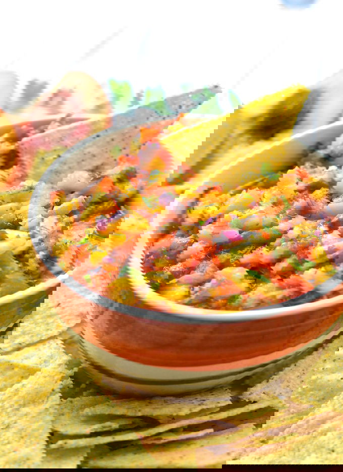 Fresh Peach Mango Salsa and Chips