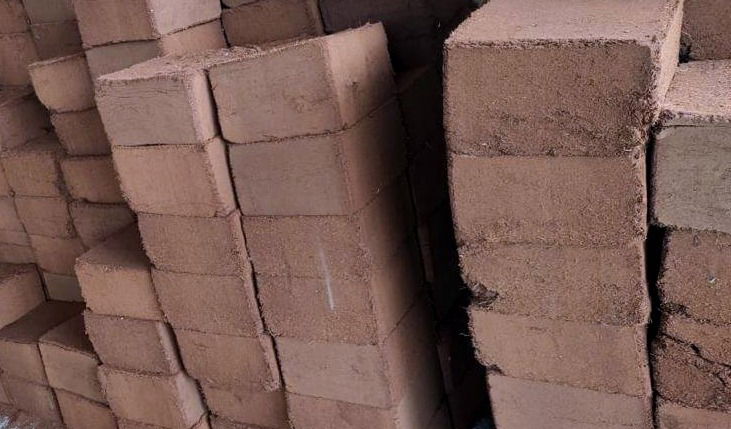 COCOPEAT (COCONUT PEAT)