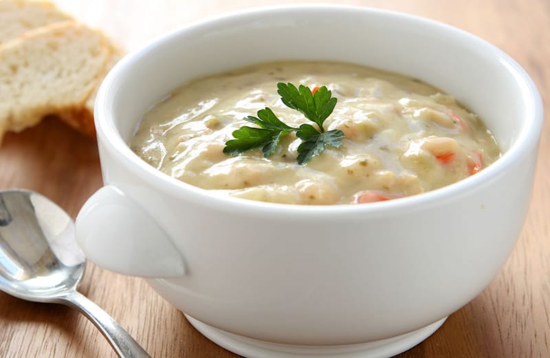 شوربة الدجاج / Hühnersuppe