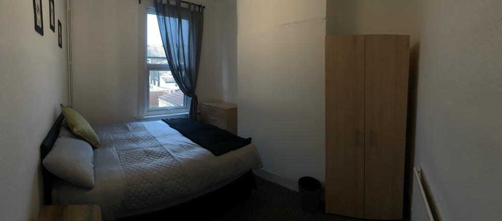 ROOM 4