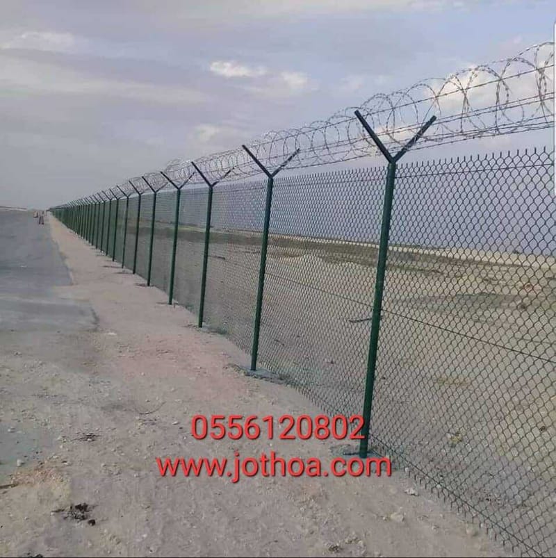 سياج شبك اسلاك شائكة انواع الشبوك واسعارها تركيب سياج شبكي تركيب ملاعب