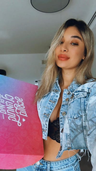 נוי מקסימוב