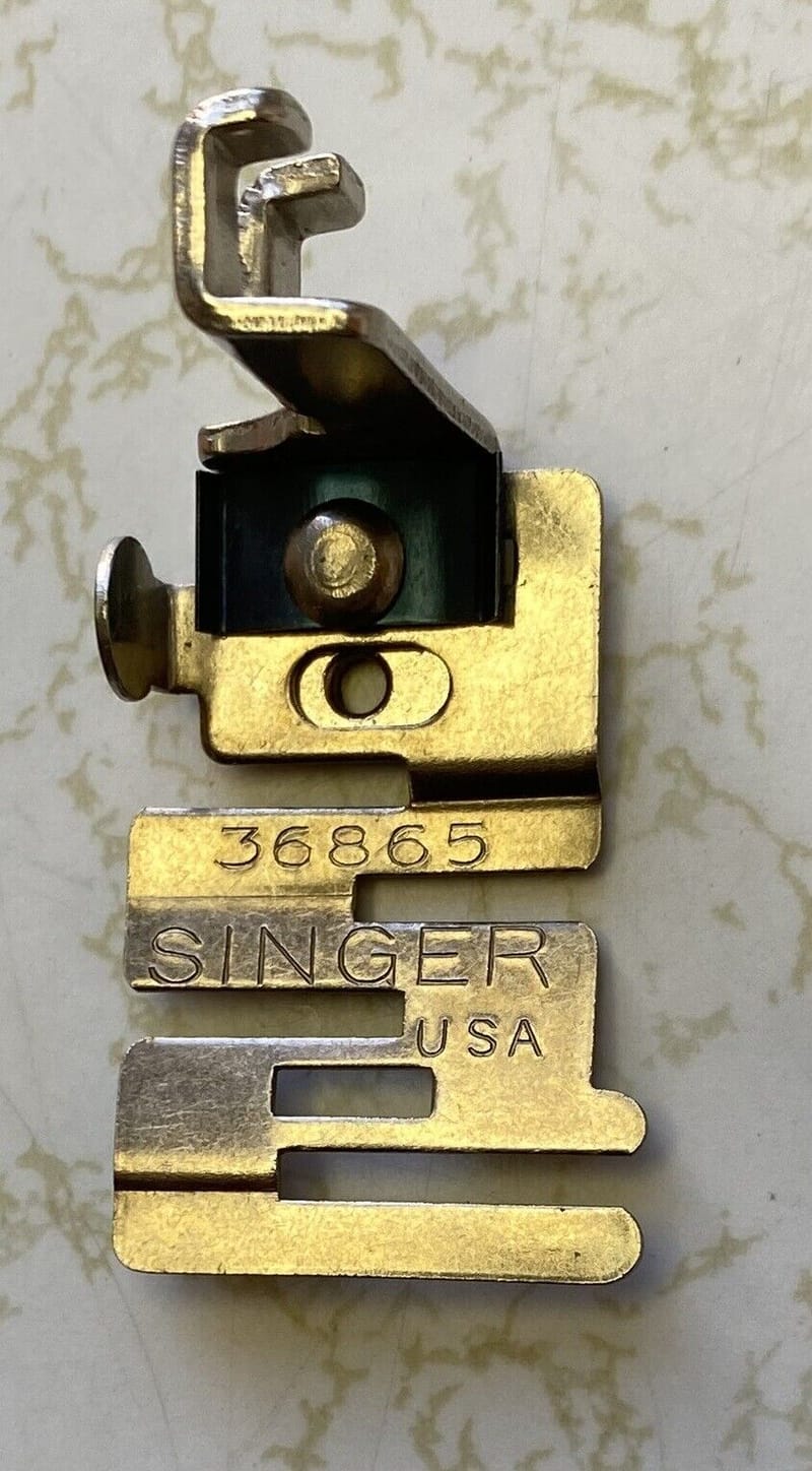Featherweight NG Edge Stitcher foot