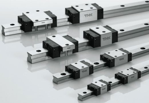 Miniature roller guide