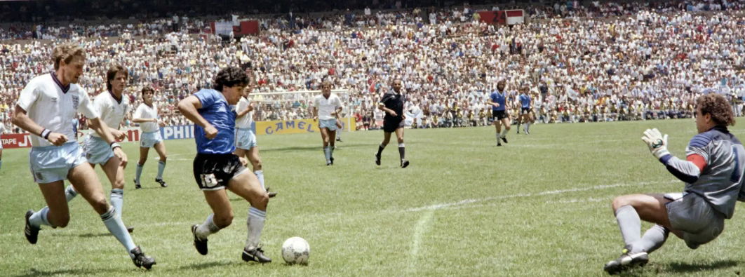 30. Gol de la victoria, Maradona frente a Shilton