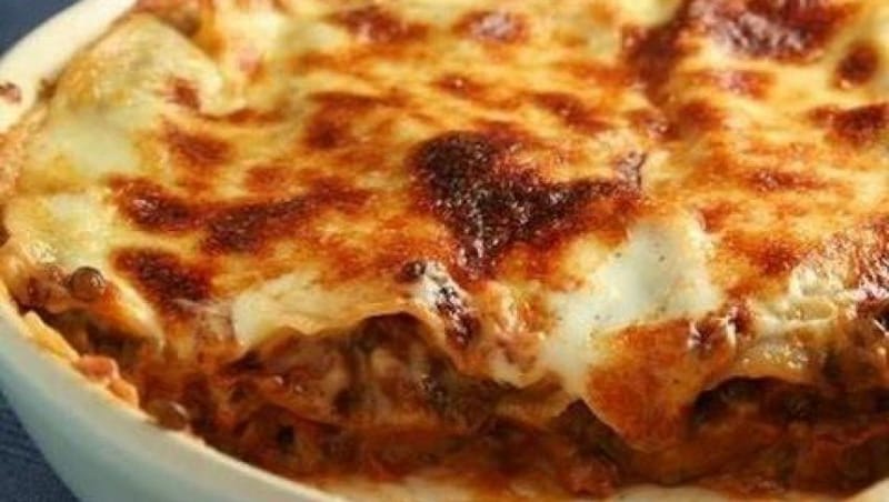 مكرونة بشاميل بالسجق حجم صغير