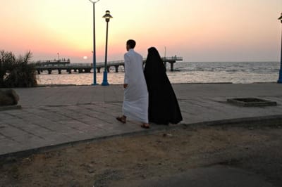 غرامة "الاعتداء على المرأة" في السعودية تثير مطالبات بحماية الرجل