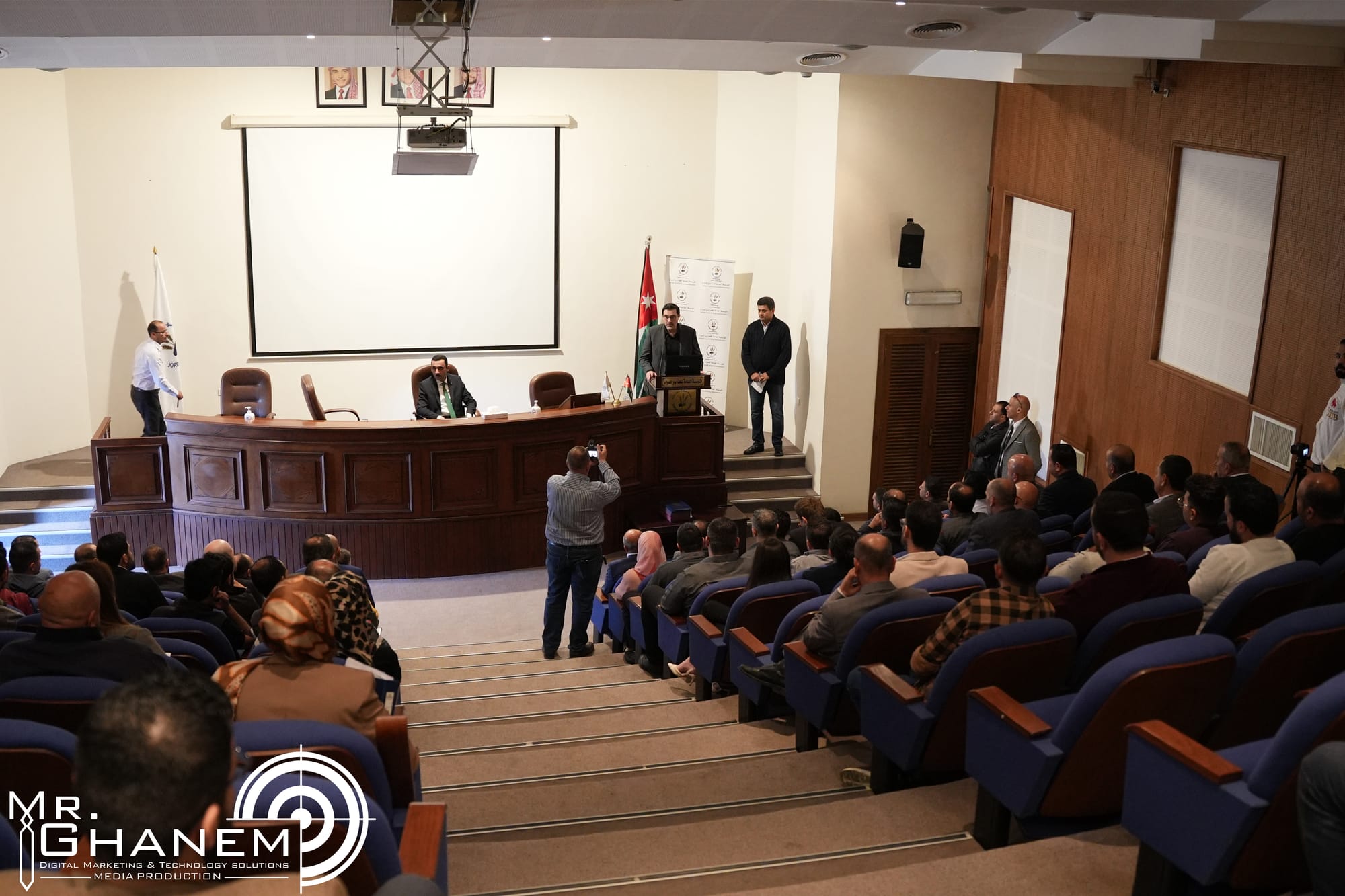 جائزة الثقة و التميز 2022 