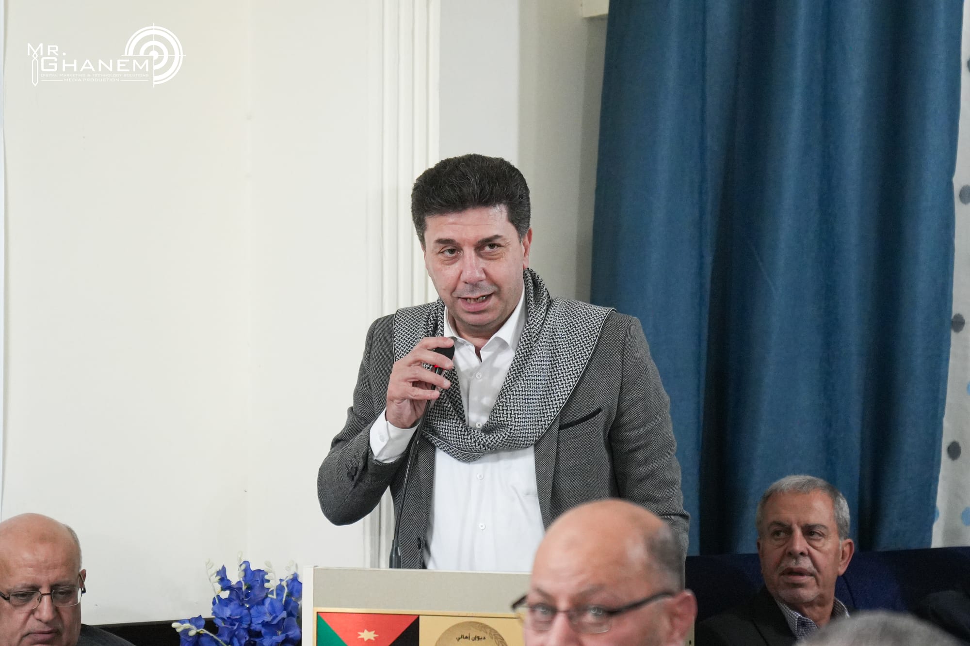 تكريم  سعادة العين عبد الحكيم الهندي في ديوان أهالي ال يازور