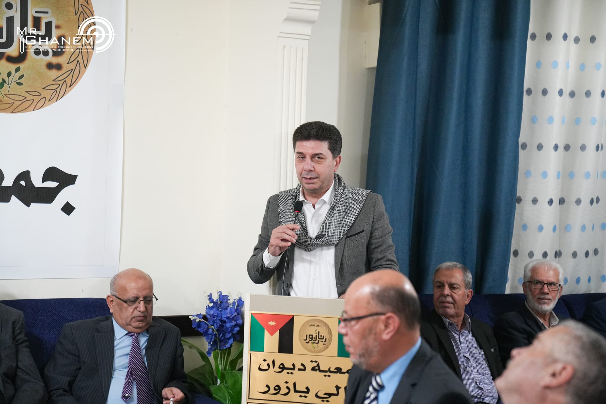 تكريم  سعادة العين عبد الحكيم الهندي في ديوان أهالي ال يازور