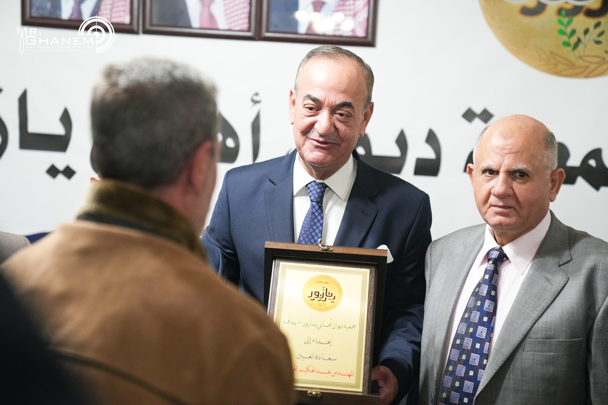 تكريم  سعادة العين عبد الحكيم الهندي في ديوان أهالي ال يازور