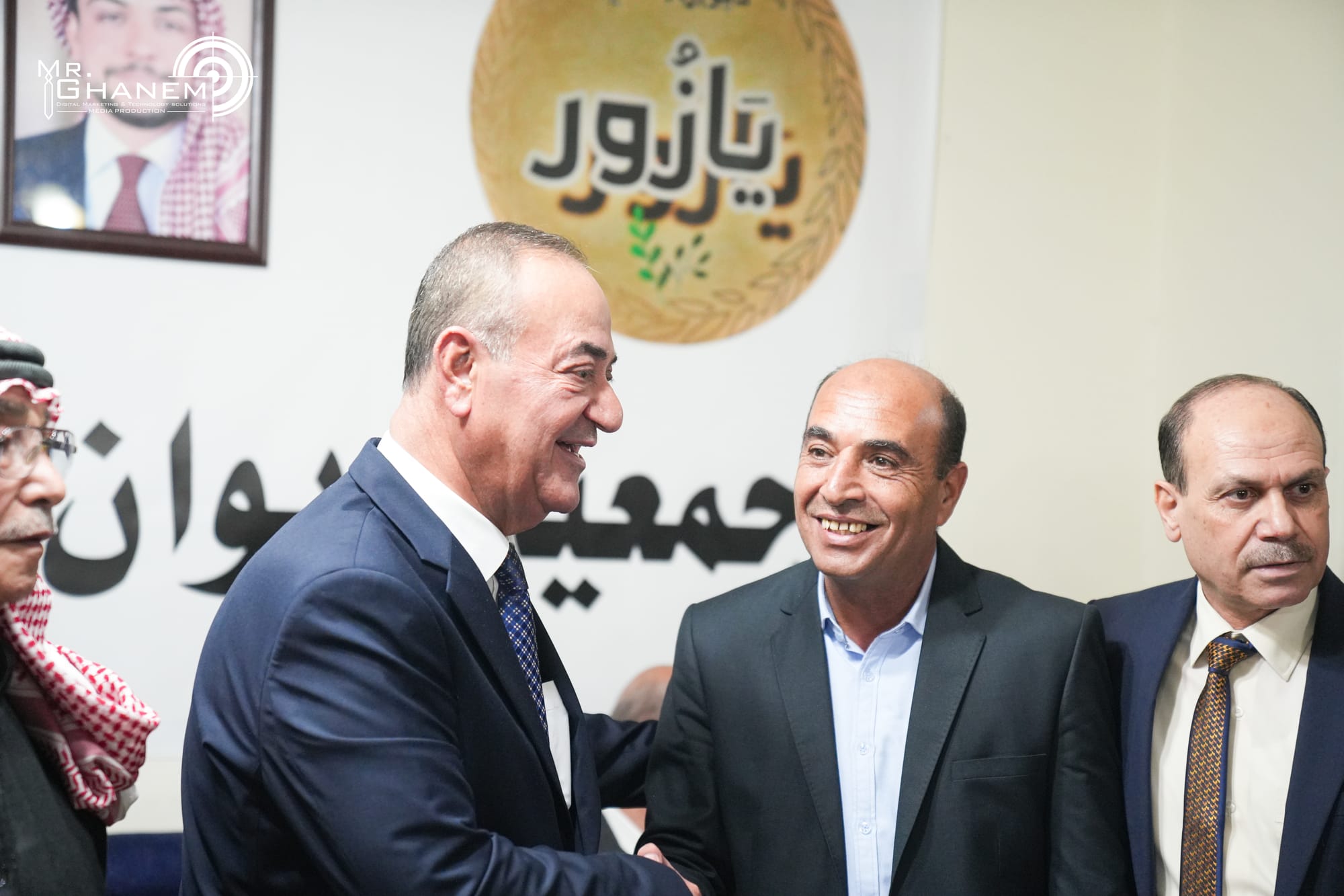 تكريم  سعادة العين عبد الحكيم الهندي في ديوان أهالي ال يازور