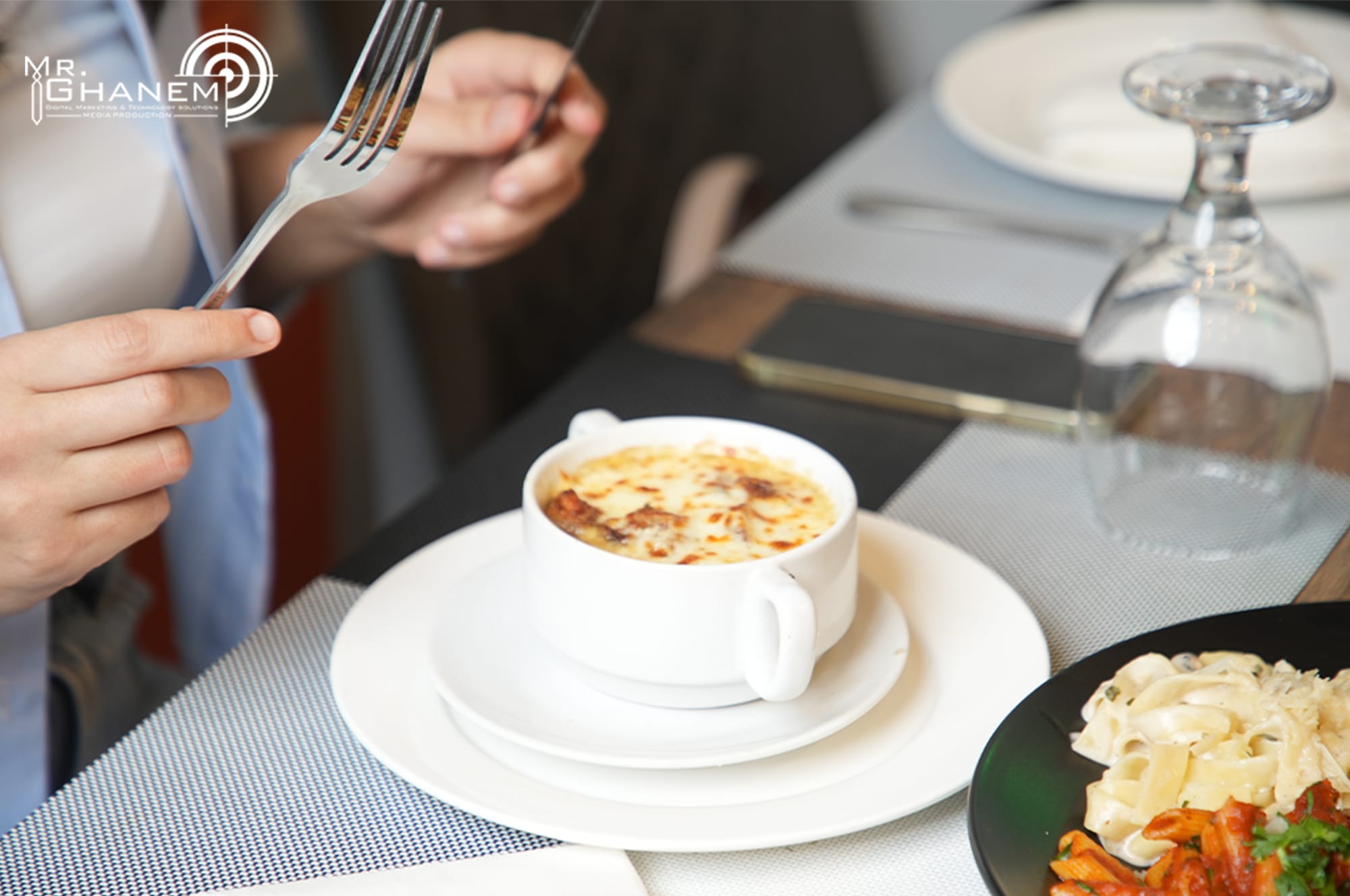 طعام & كافيه