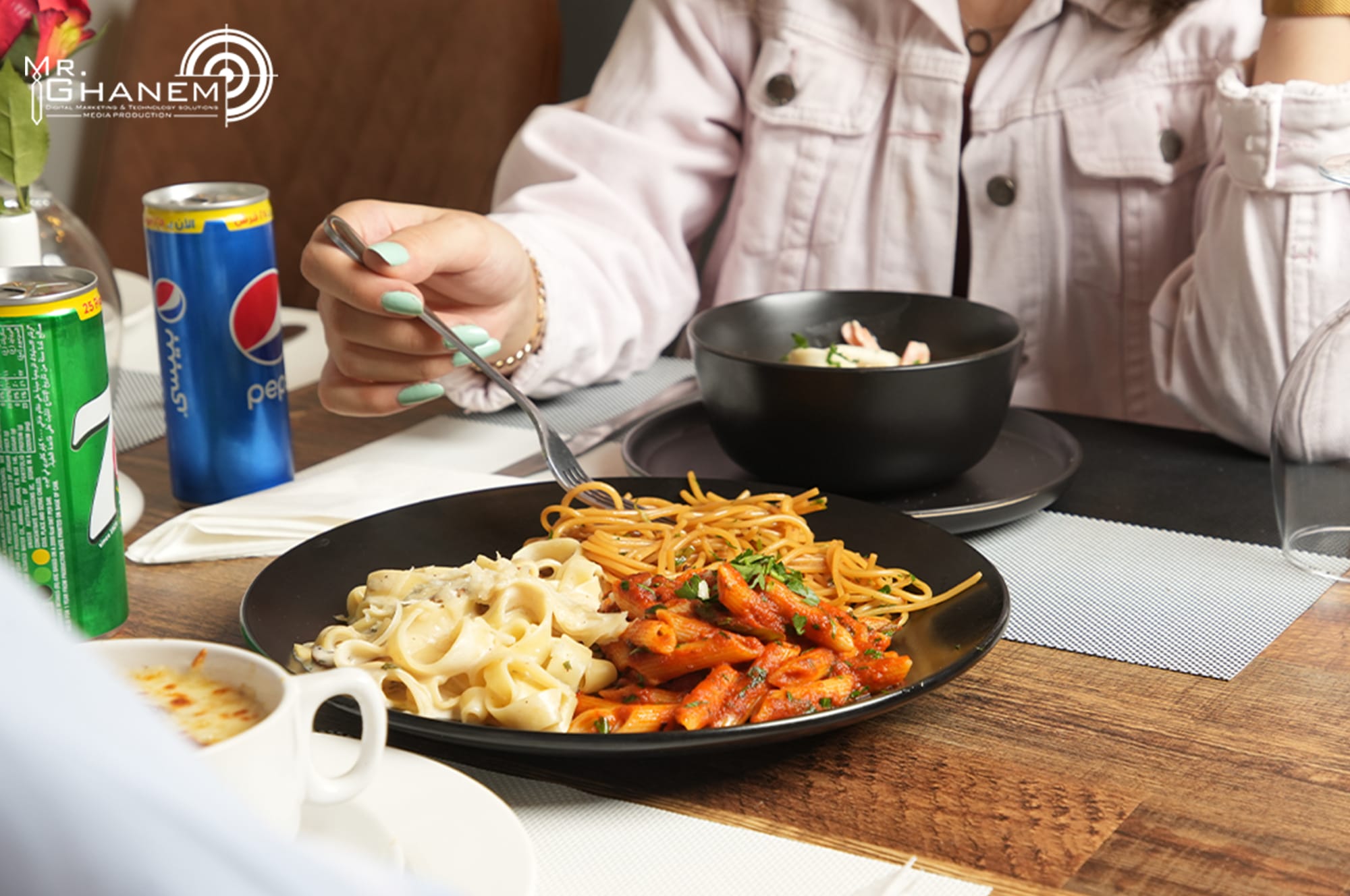 طعام & كافيه