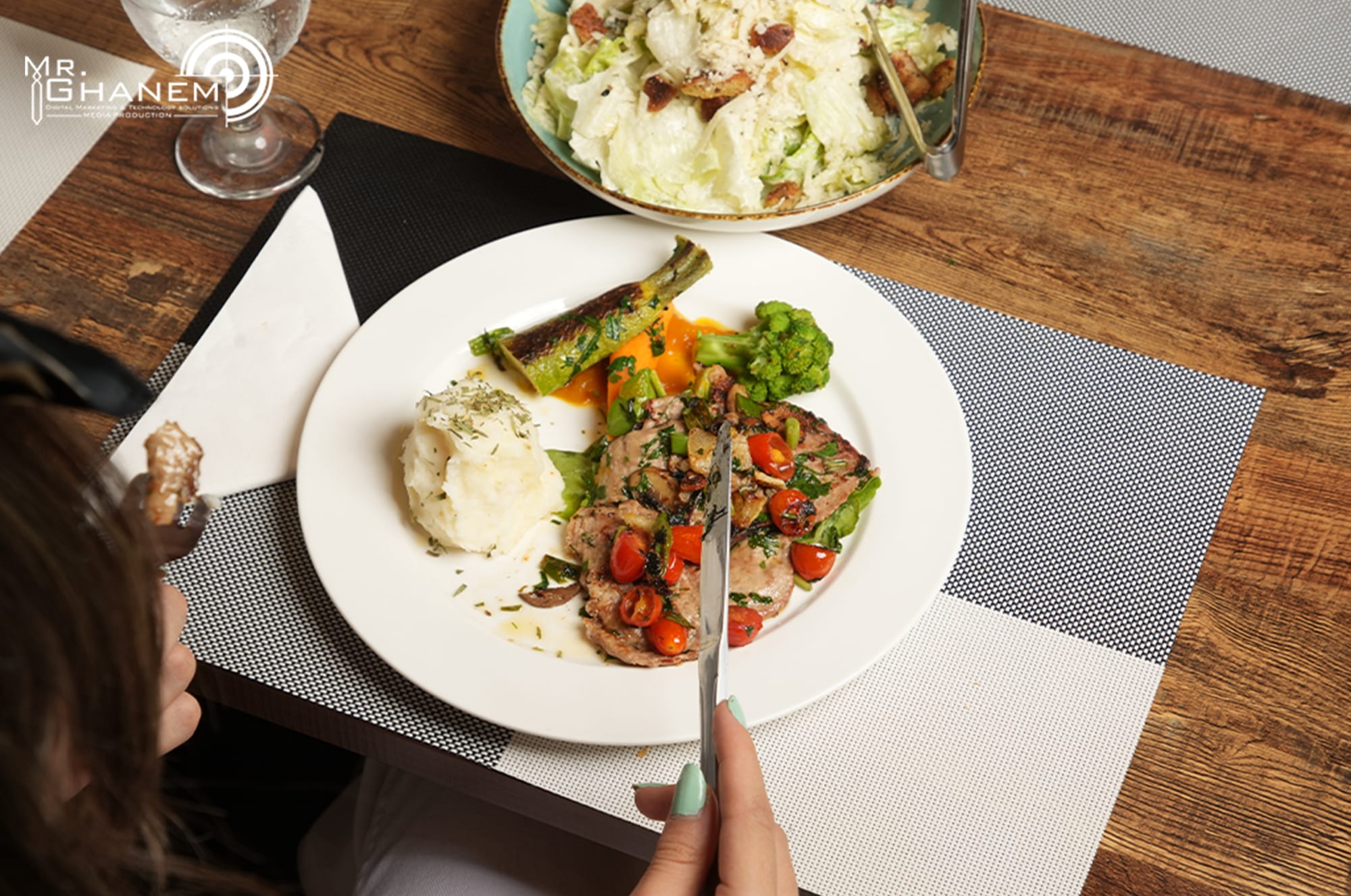 طعام & كافيه