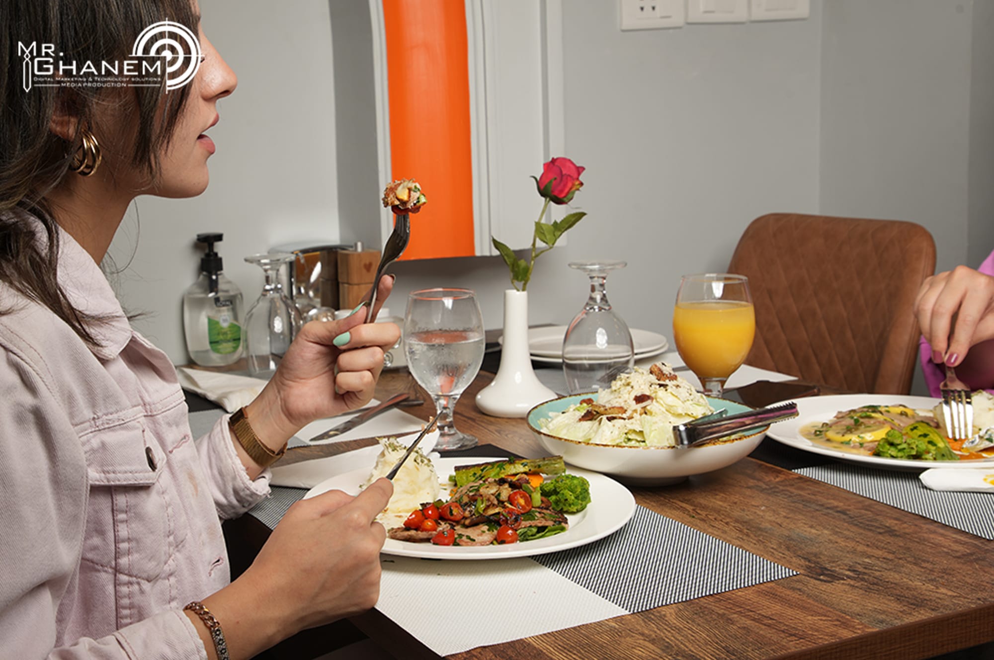 طعام & كافيه