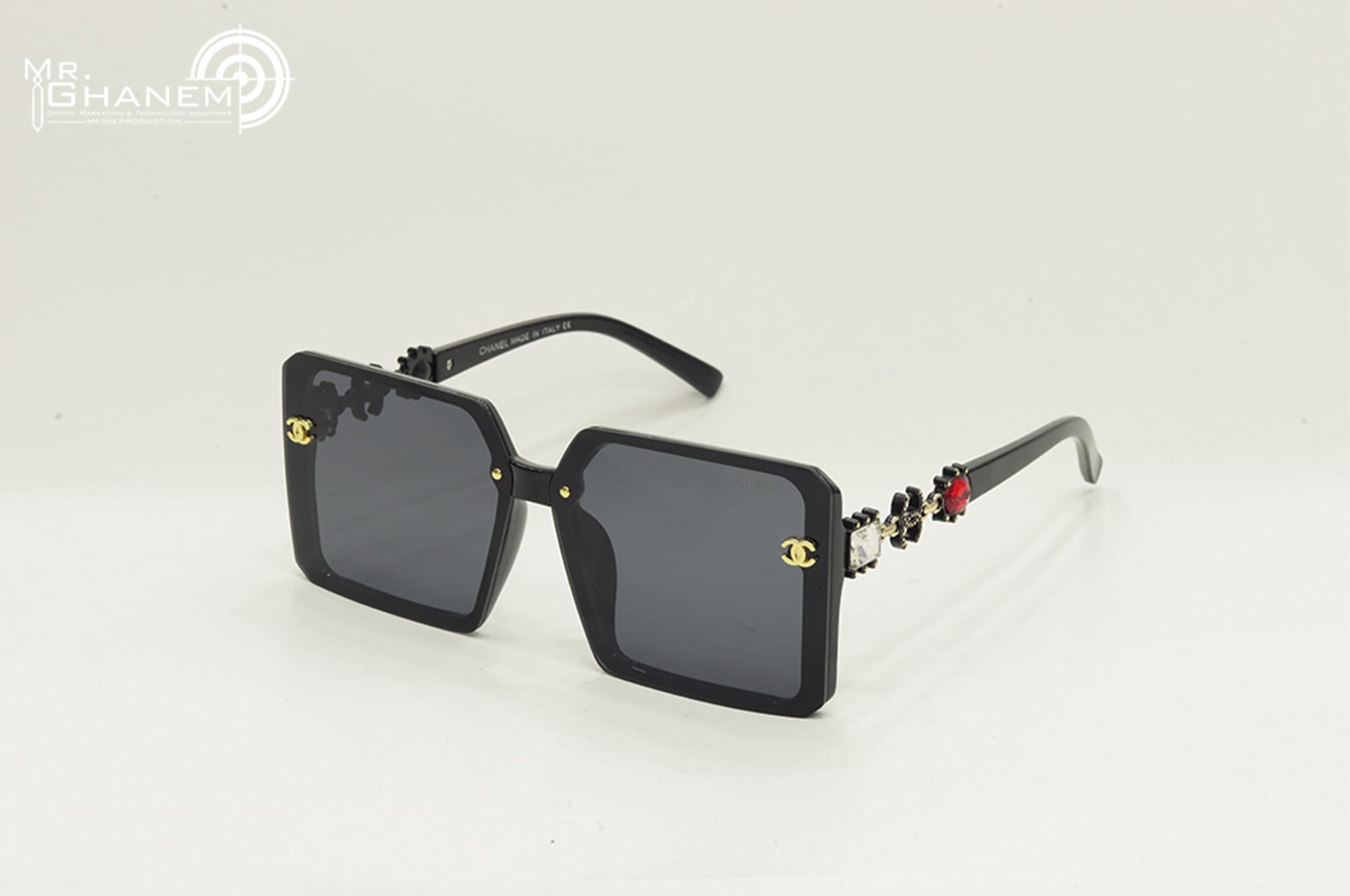 ألبسة و إكسسوارات 