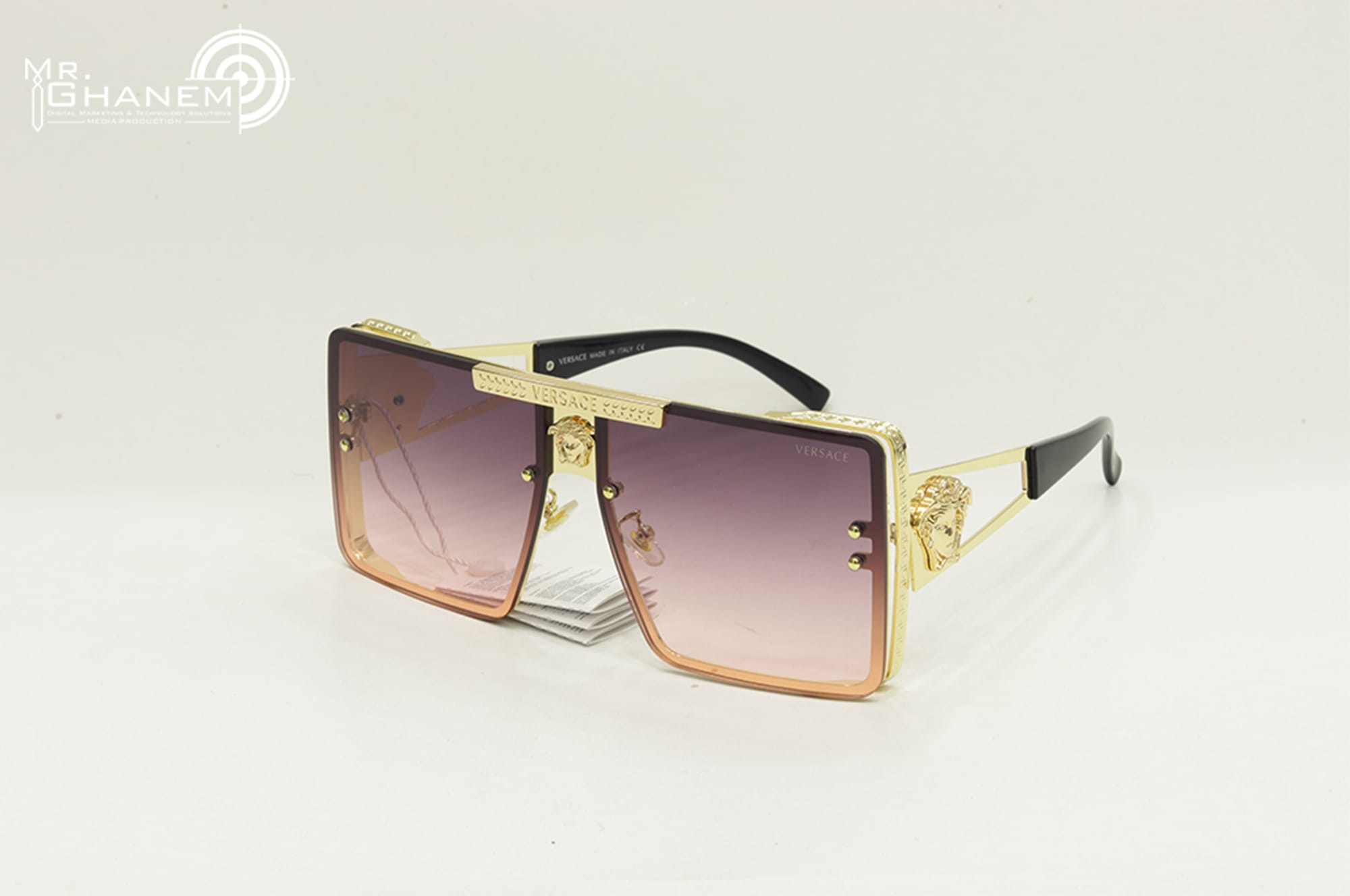 ألبسة و إكسسوارات 