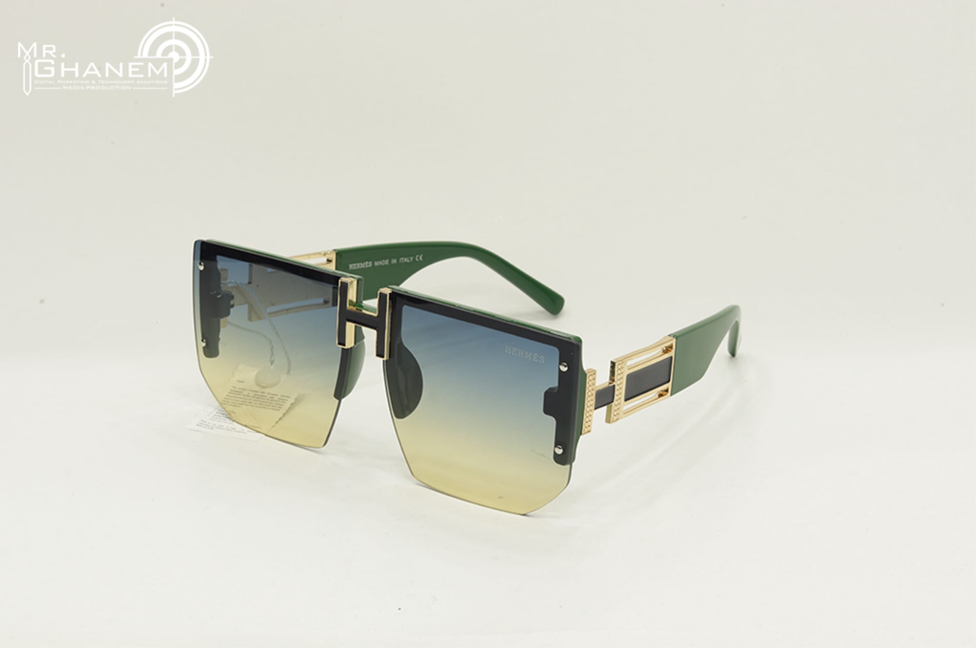 ألبسة و إكسسوارات 