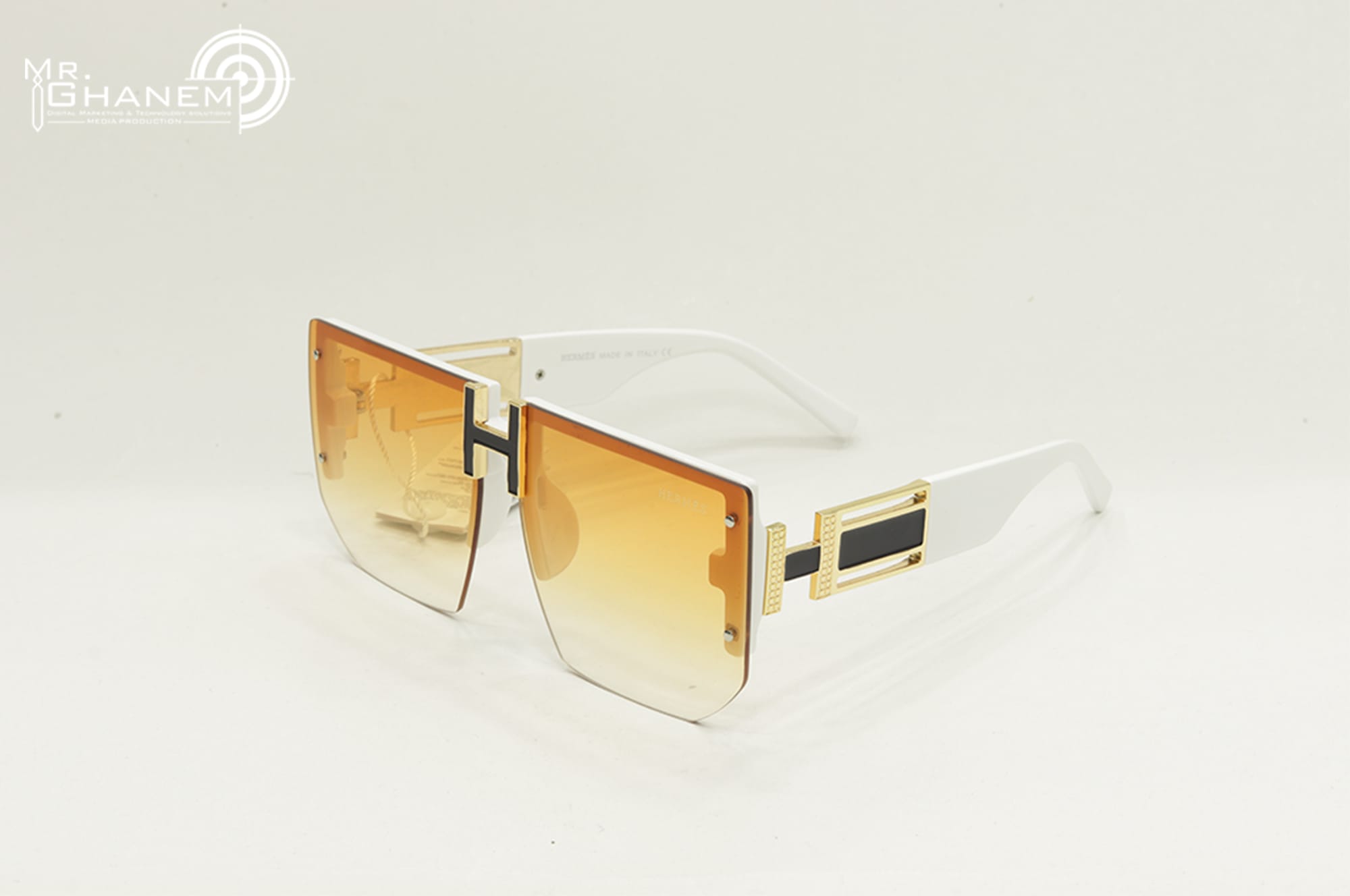 ألبسة و إكسسوارات 