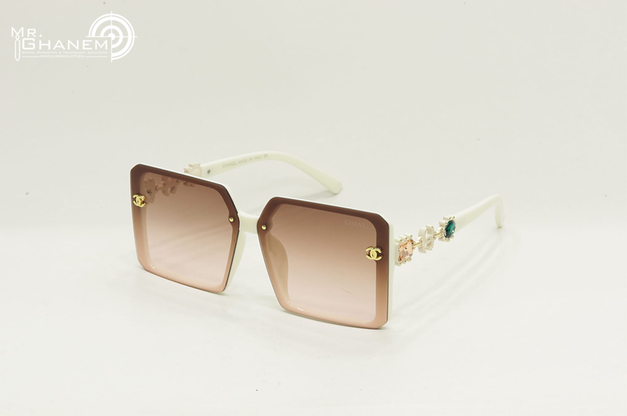 ألبسة و إكسسوارات 