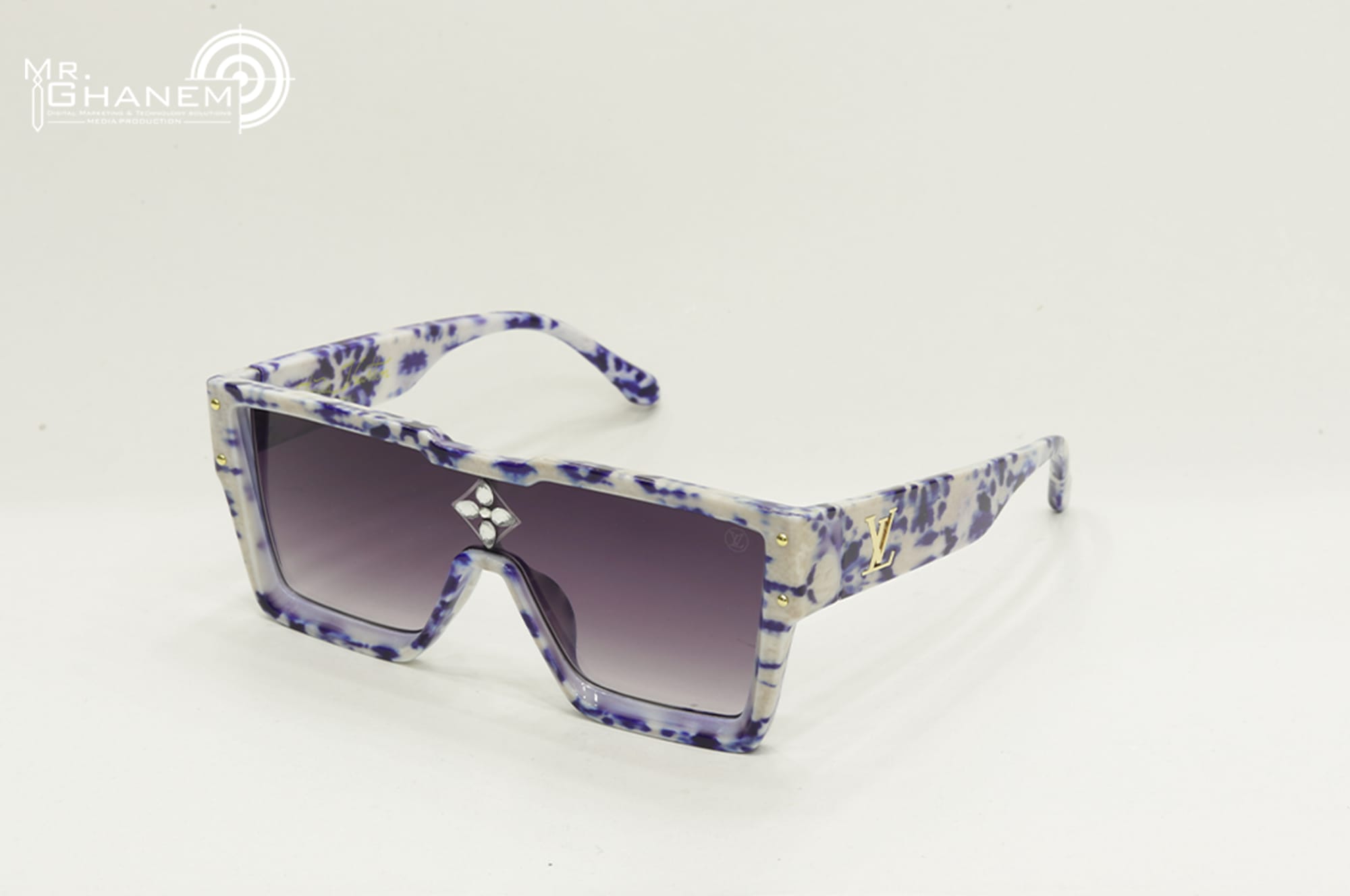 ألبسة و إكسسوارات 