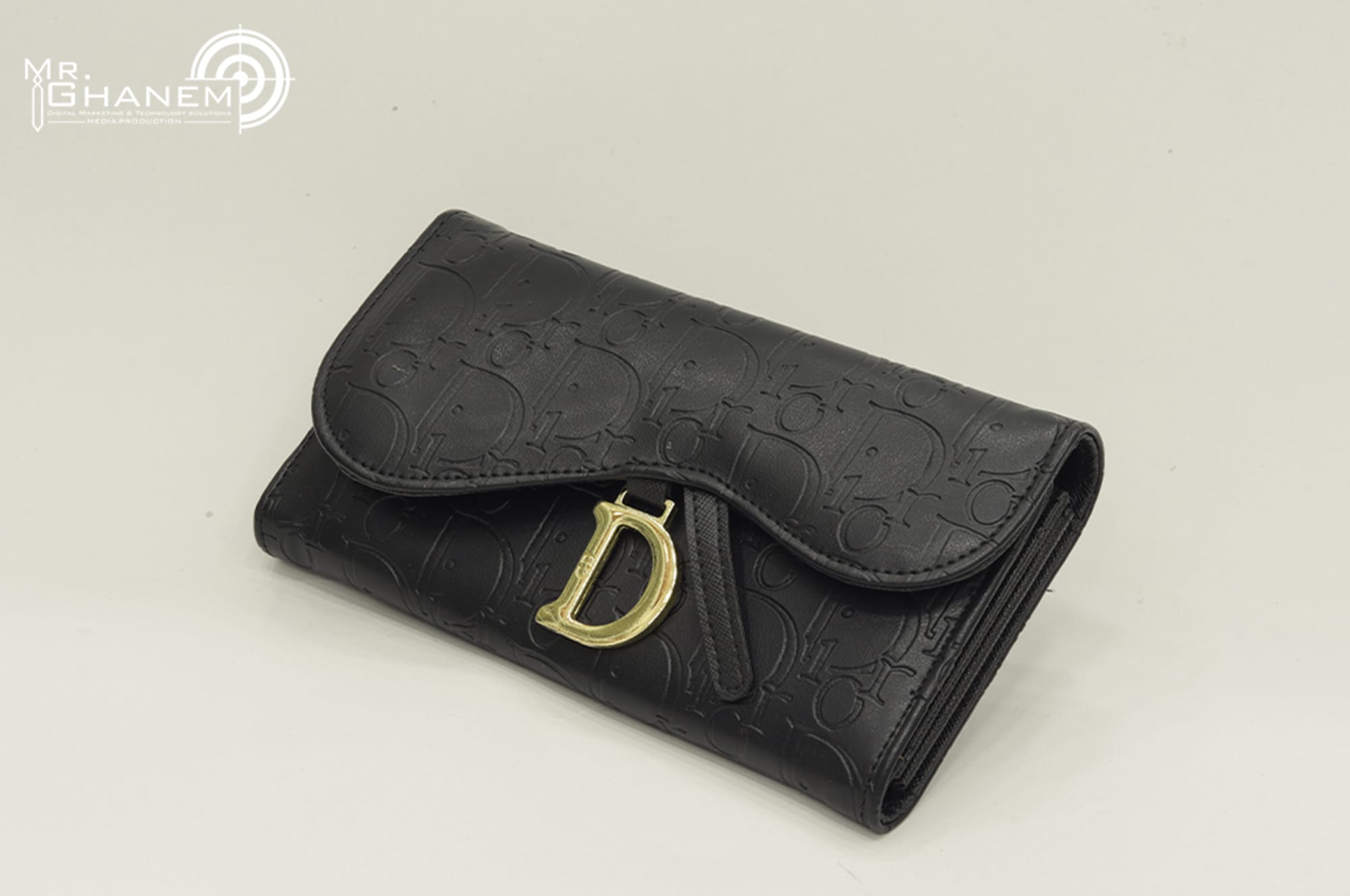 ألبسة و إكسسوارات 