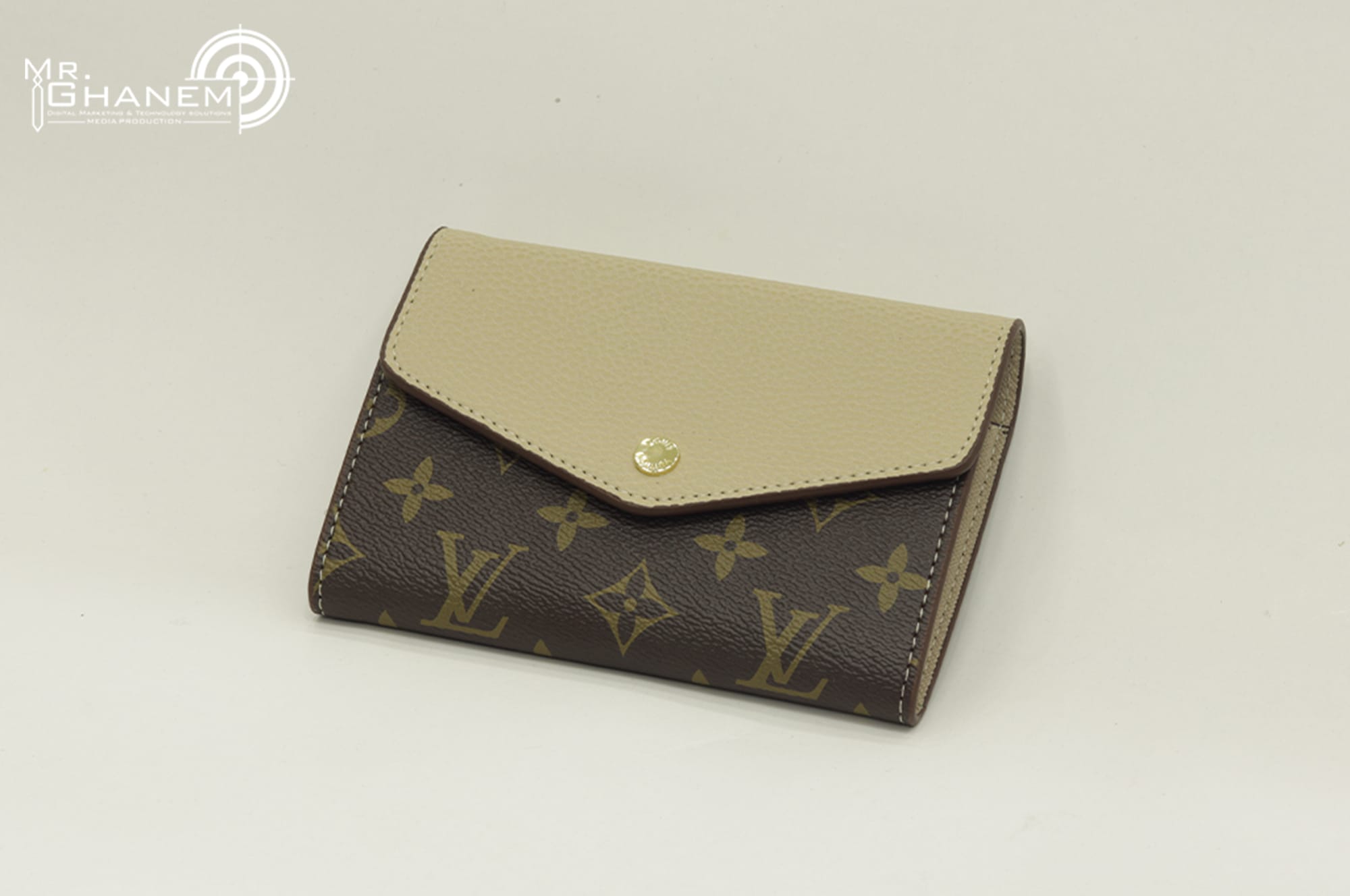 ألبسة و إكسسوارات 