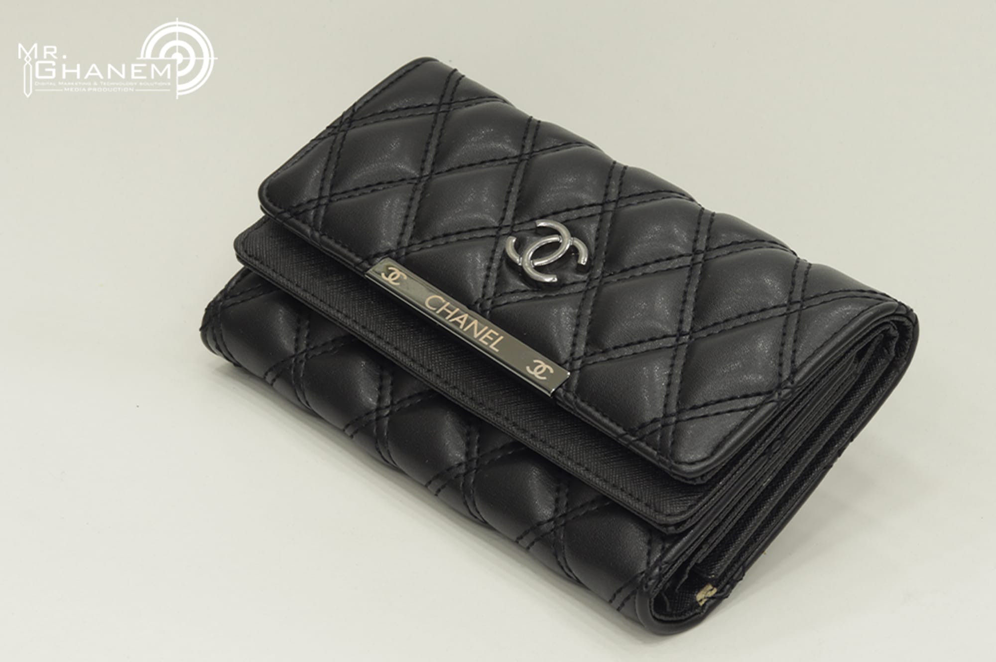 ألبسة و إكسسوارات 