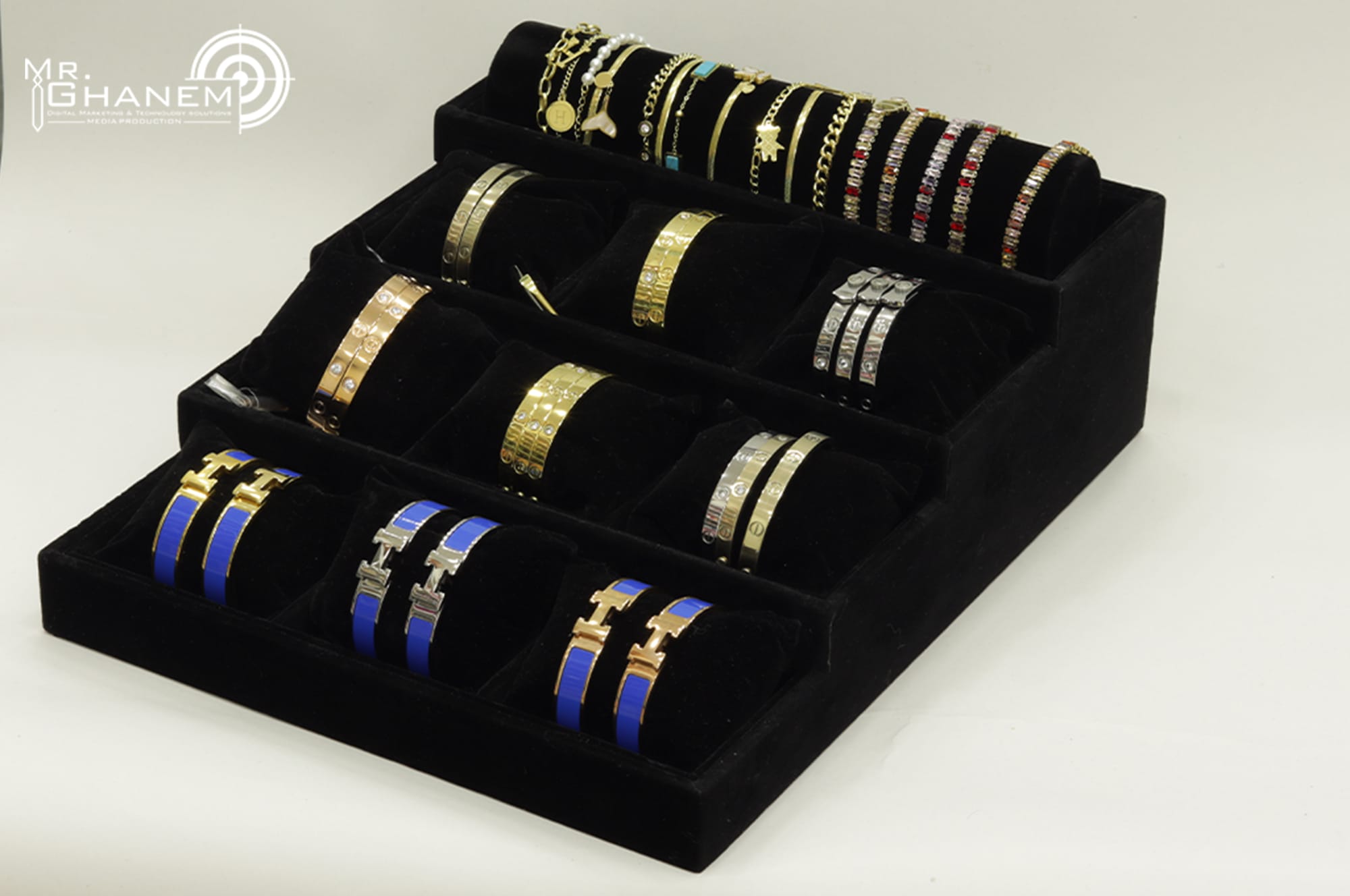 ألبسة و إكسسوارات 