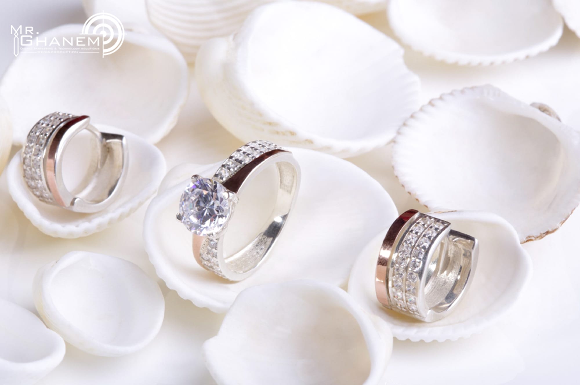 ألبسة و إكسسوارات 