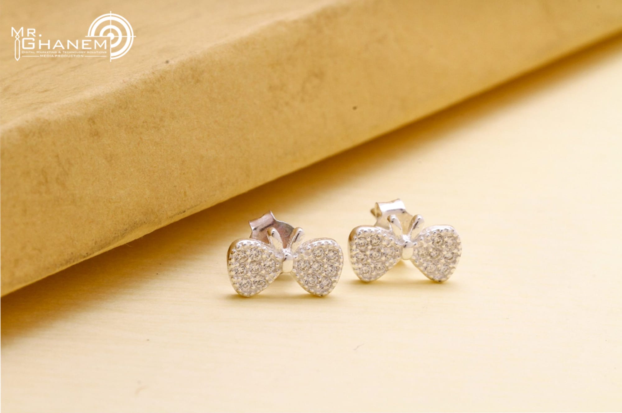 ألبسة و إكسسوارات 