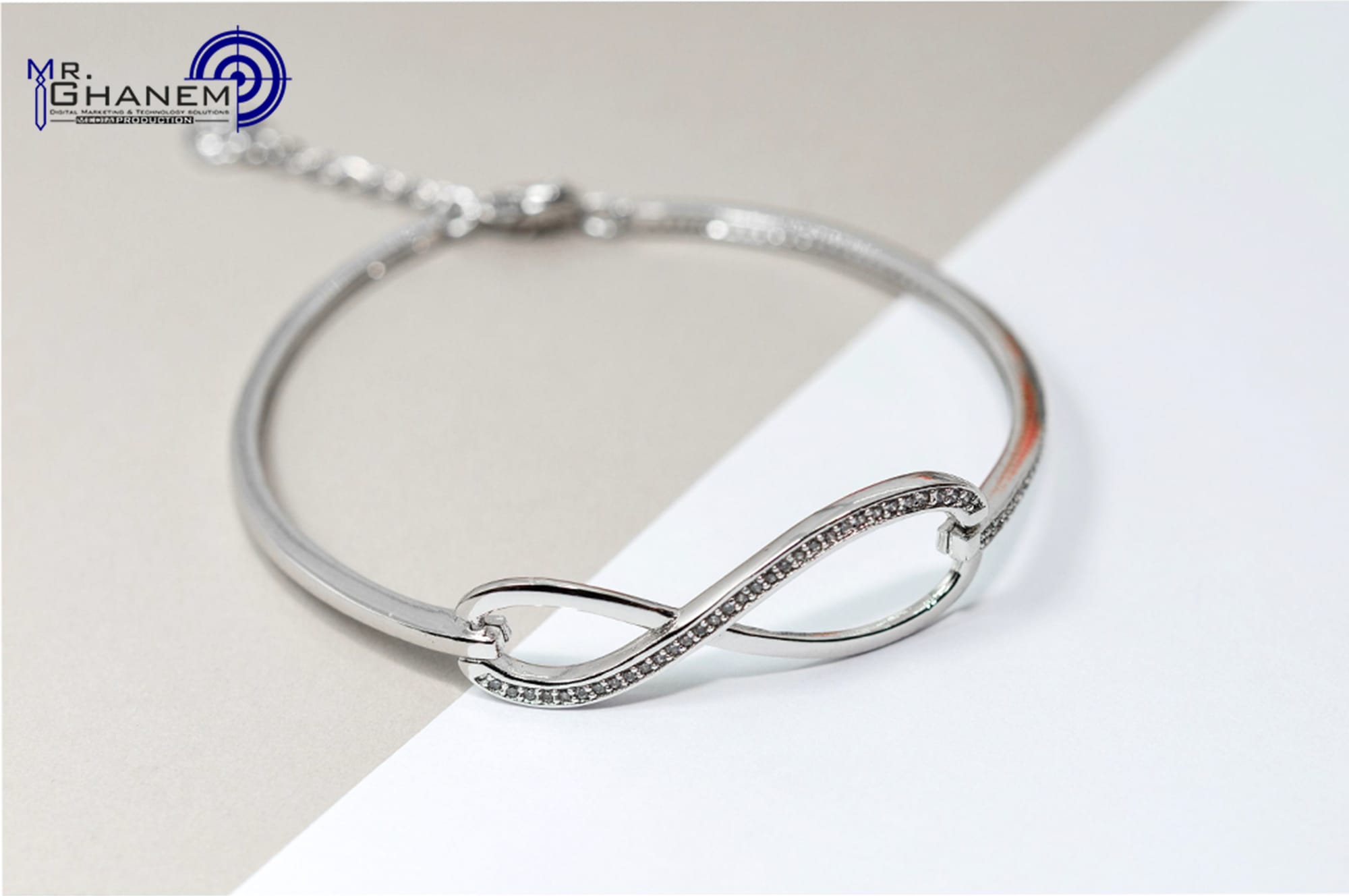 ألبسة و إكسسوارات 