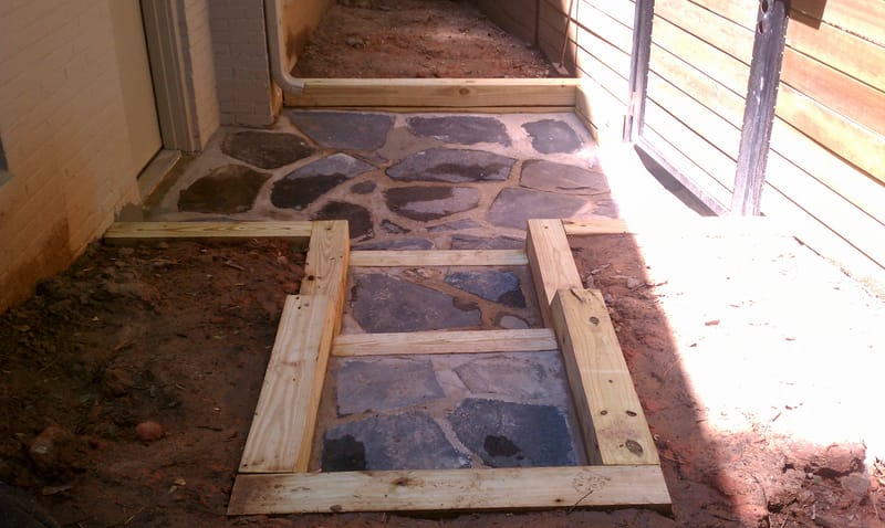 FLAGSTONE PATIO ENTRANCE