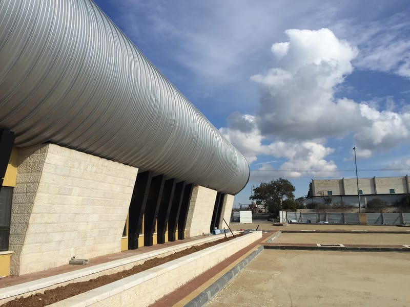 מיתרים - אולם ספורט ותרבות