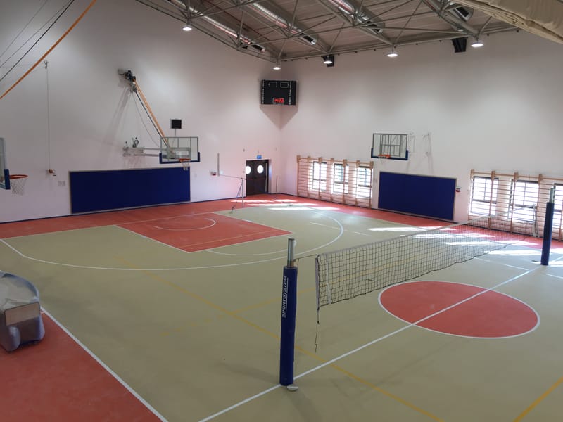 מיתרים - אולם ספורט ותרבות