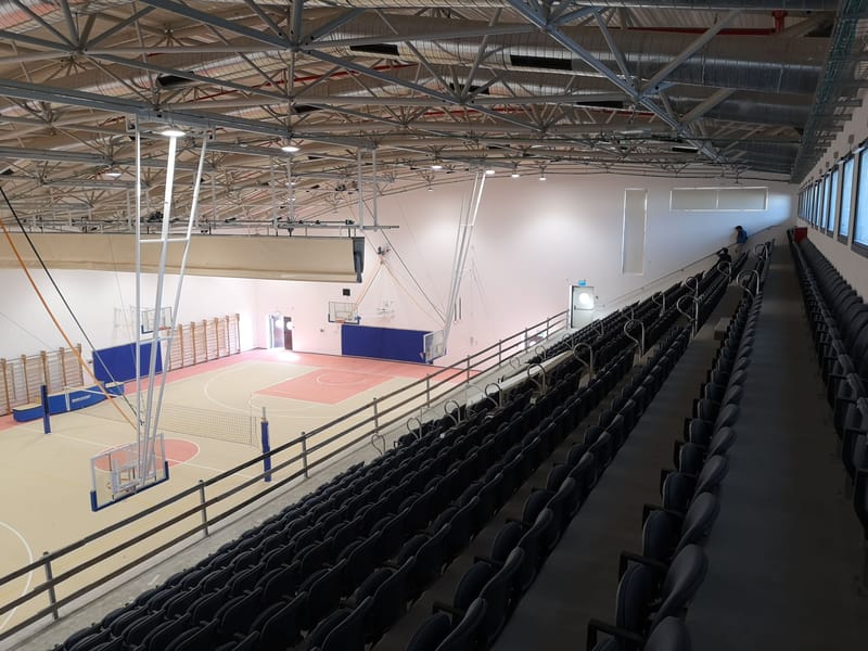 מיתרים - אולם ספורט ותרבות