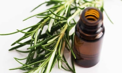 Cach dieu tri mun nhot bang nguyen lieu tu nhien