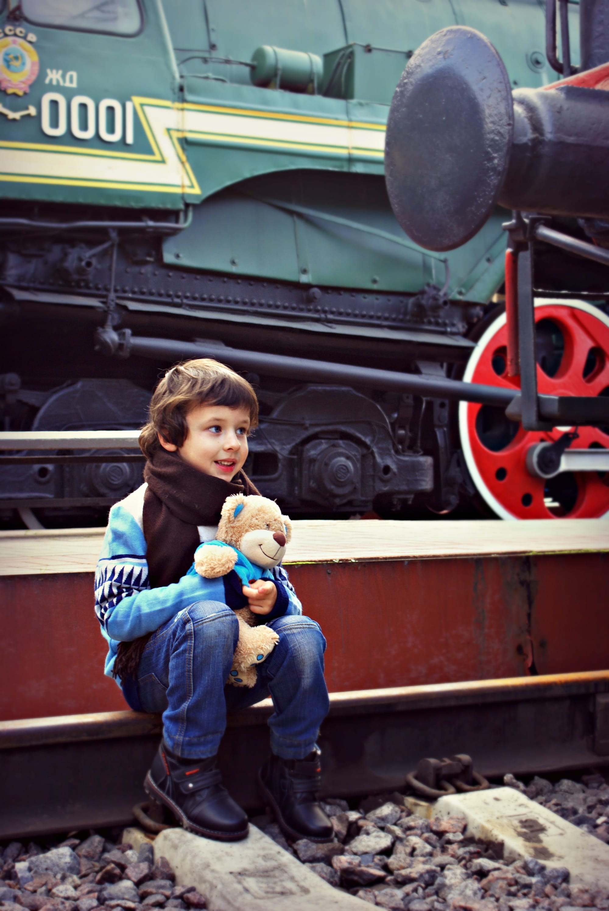 Padre Pio resurrects boy who died during a train trip after one day