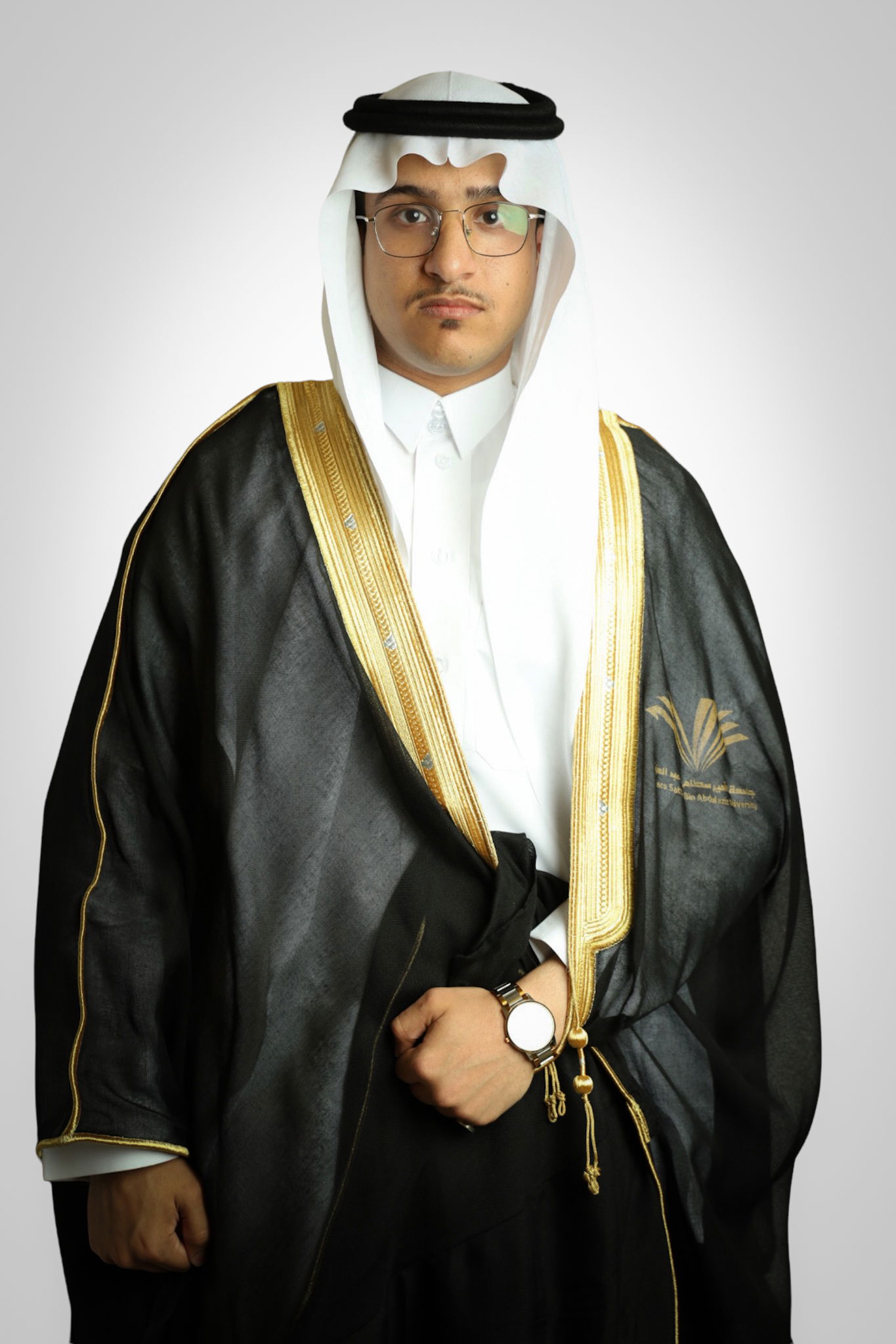 خريجيين كلية الصيدلة