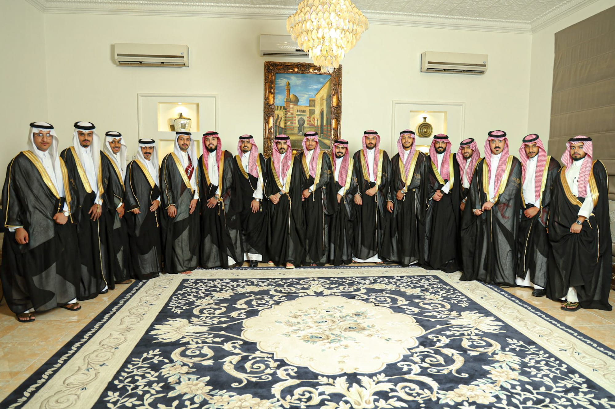 خريجيين كلية الصيدلة