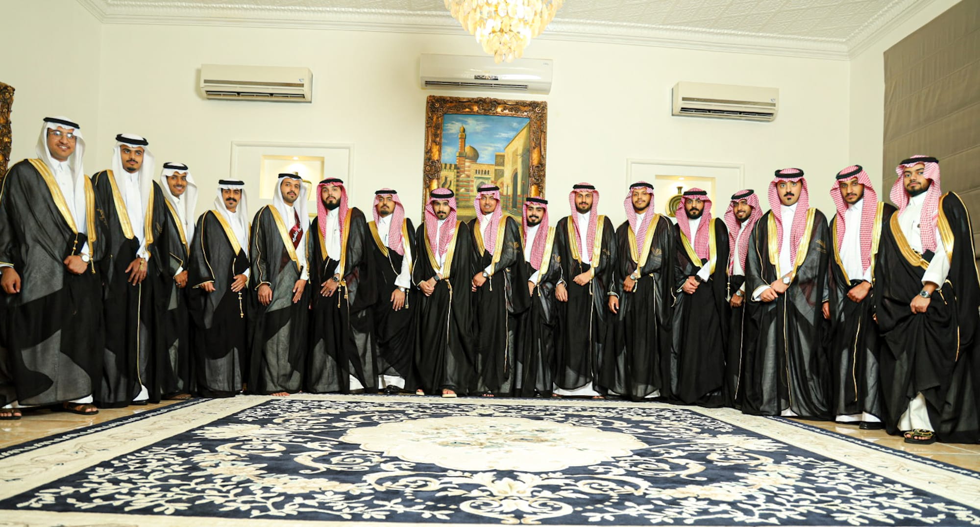 خريجيين كلية الصيدلة