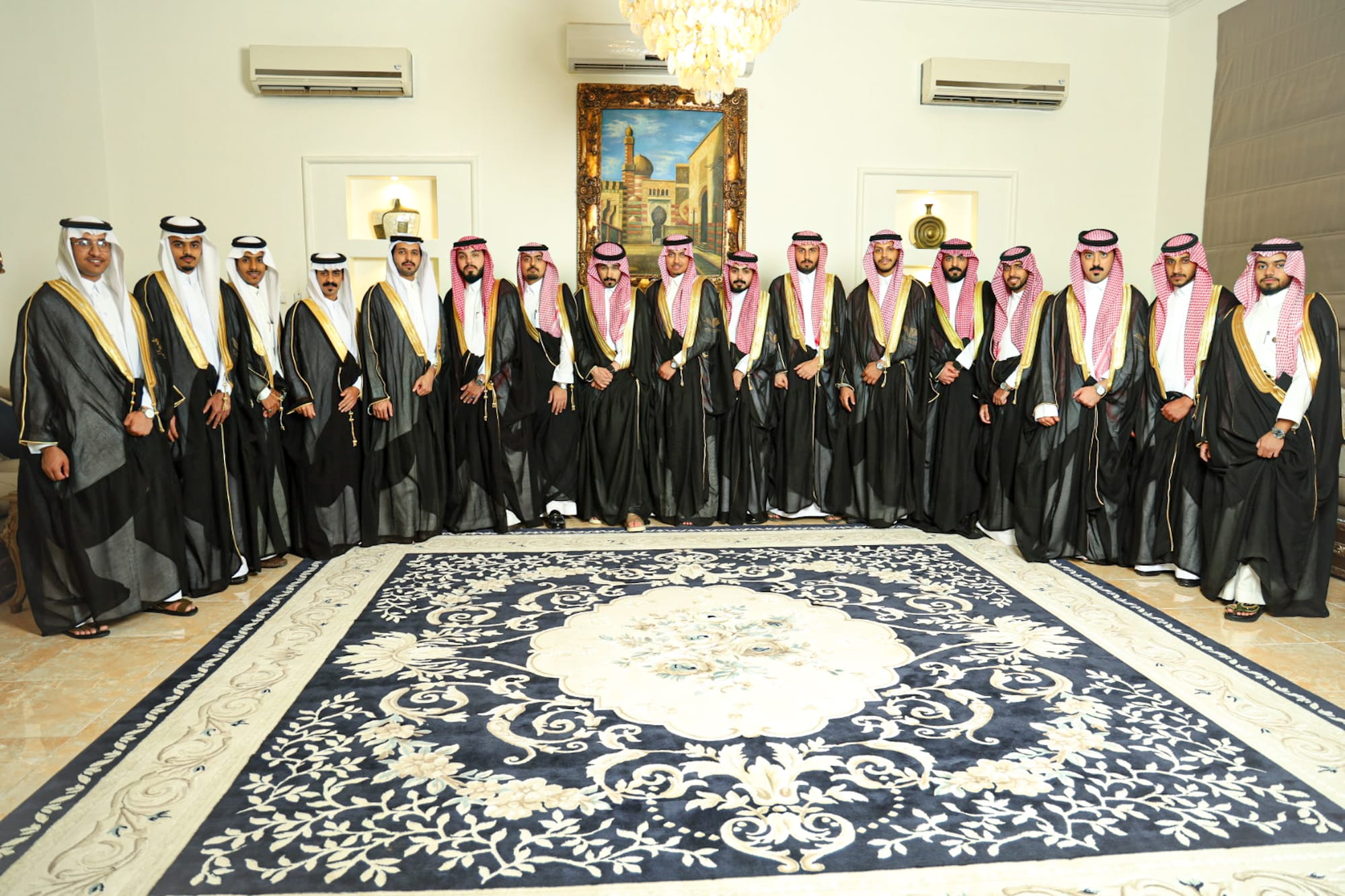 خريجيين كلية الصيدلة