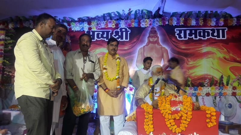 श्री कोकिलबाबा का किया कटारे ने स्वागत लिया आशीर्वाद