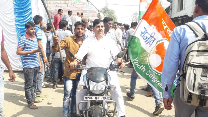 किसान स्वाभिमान बाईक यात्रा मे शामील हुए ।।