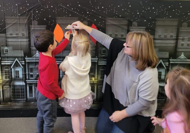 Детский клуб "Знайка" по вторникам (от 3 до 5 лет).